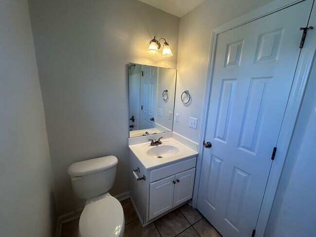 Building Photo - 168 Canal Pl Cir
