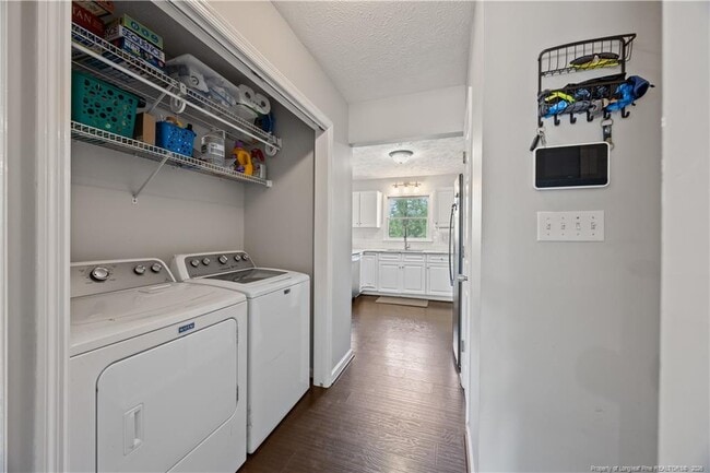 Building Photo - 3517 Gables Dr