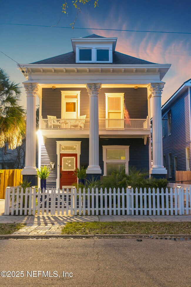 Building Photo - 1708 N Laura St