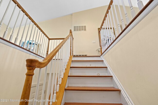Building Photo - 7 Pagoda Ln