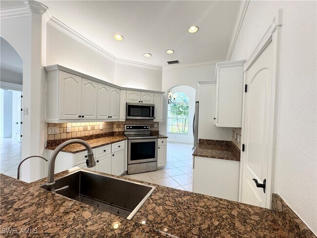 Building Photo - 5071 Coral Wood Dr