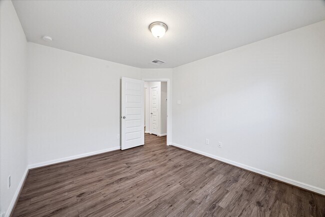 Building Photo - 18203 Alora Springs Trace