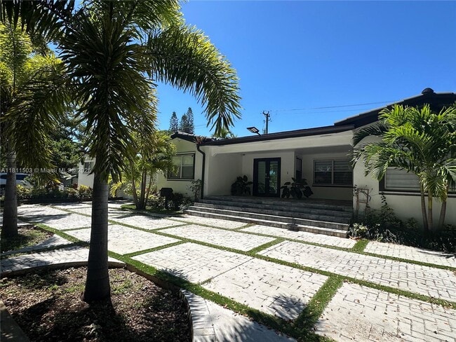Building Photo - 6080 SW 16th St