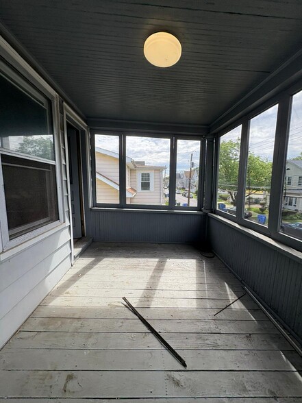 Building Photo - 75 2nd St