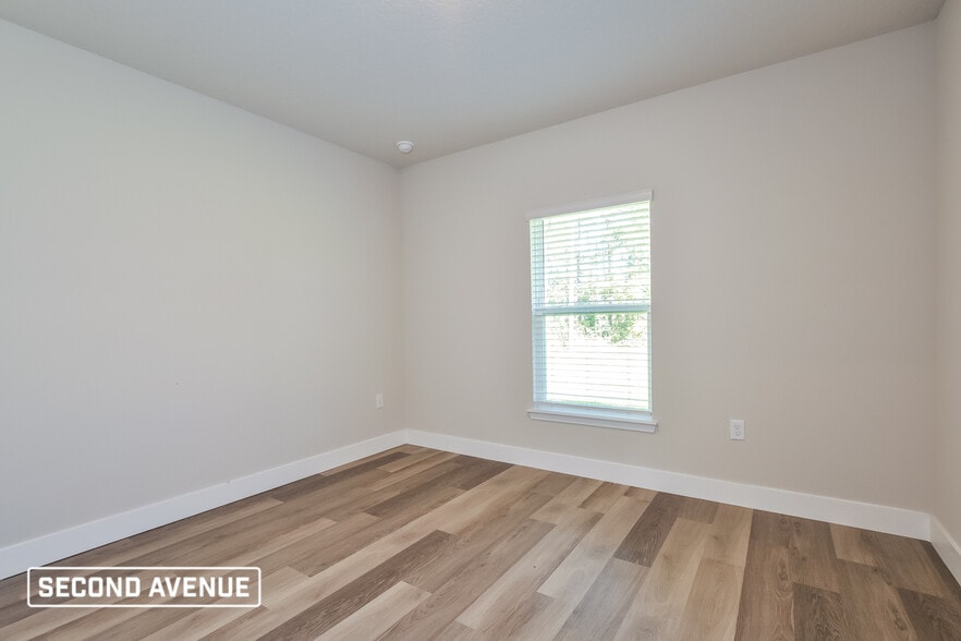 Building Photo - 60 Whippoorwill Dr