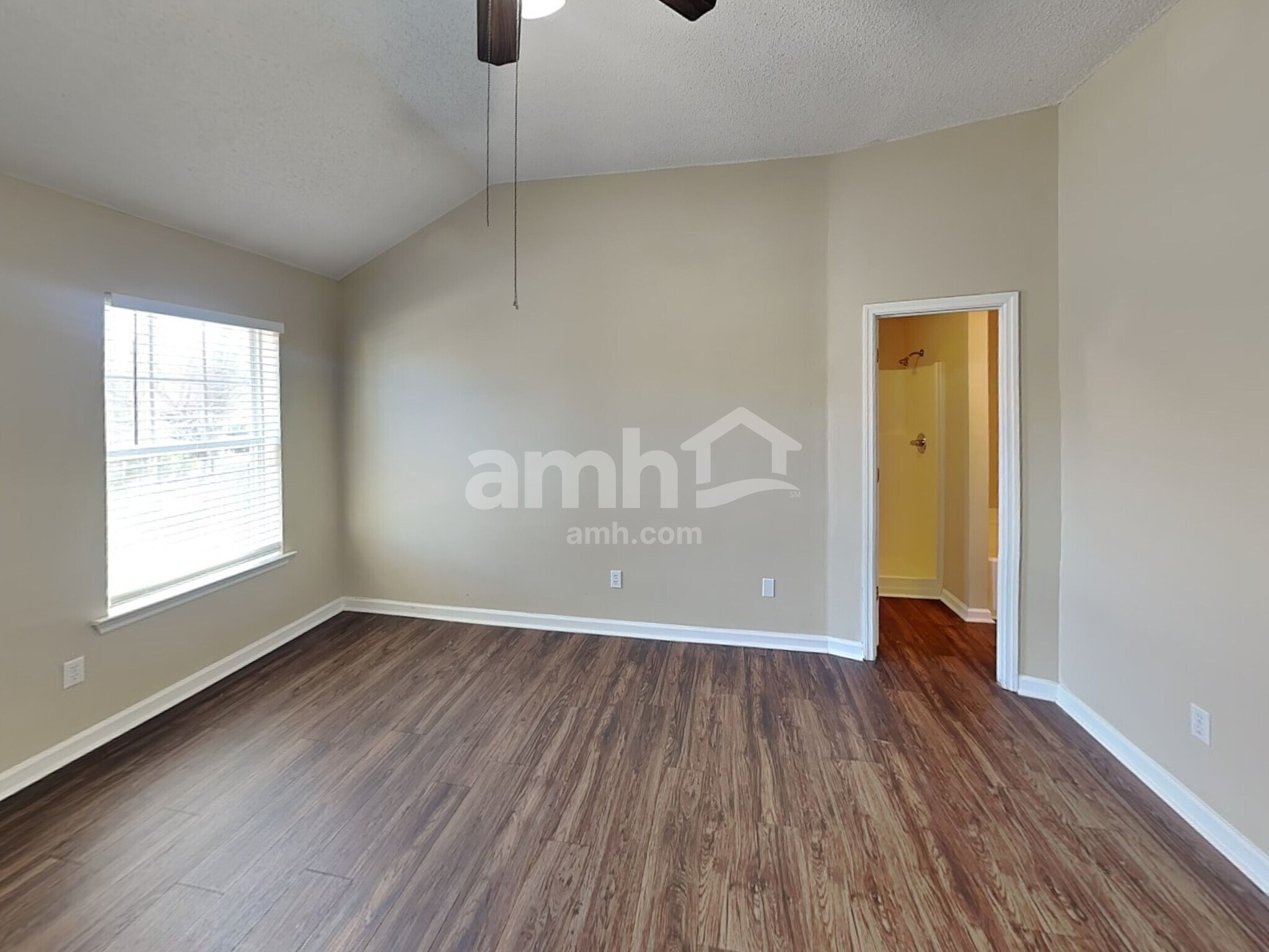 Building Photo - 2227 Joann Dr