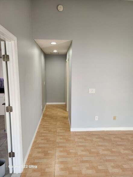 Hallway - 202 Bramley Ct