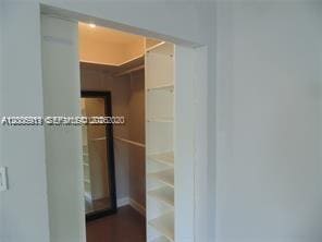 Building Photo - 820 3rd St