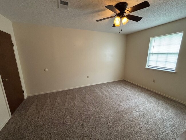 Building Photo - 311 N Joplin, Apt 1-7
