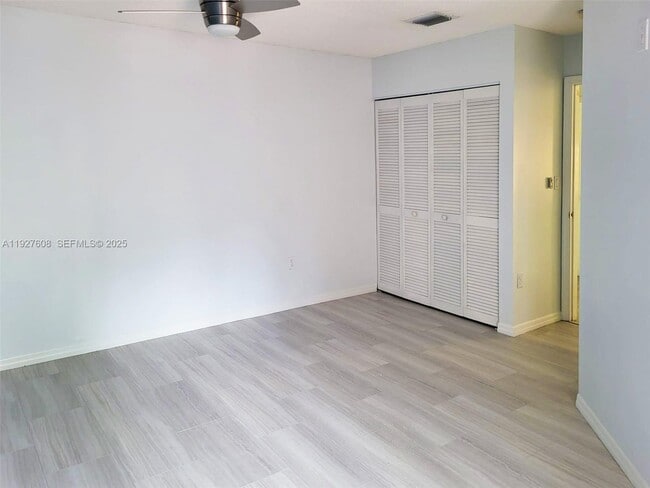 Building Photo - 1125 Cliffrose St