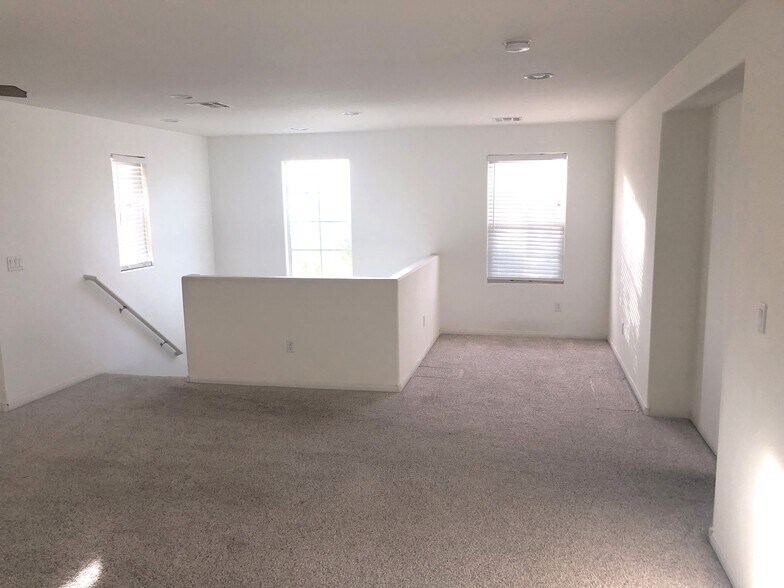 Building Photo - 6978 Foggy Mist Ave