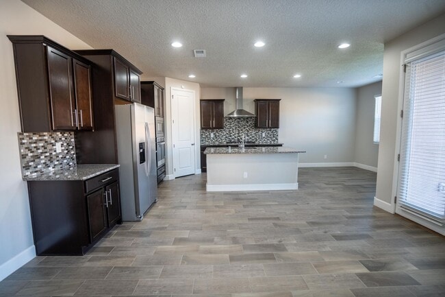 Building Photo - 6205 Redroot St NW