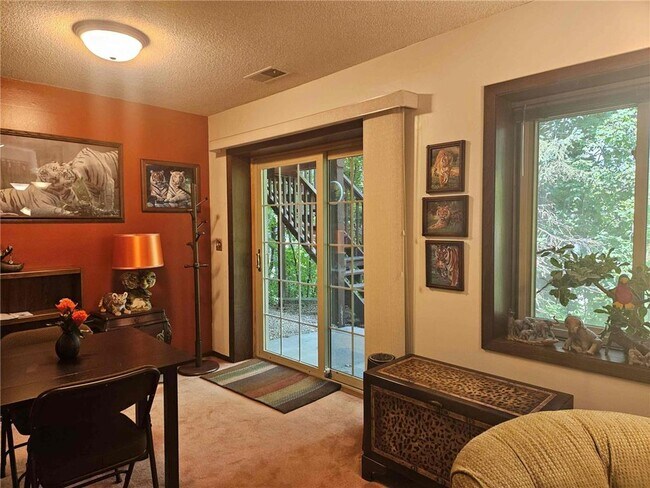 Building Photo - 608 Chateau Cir