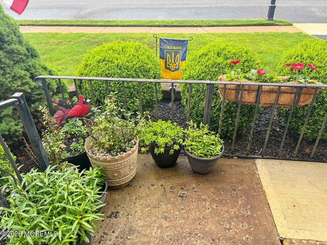 Building Photo - 53 Chesterfield Ln