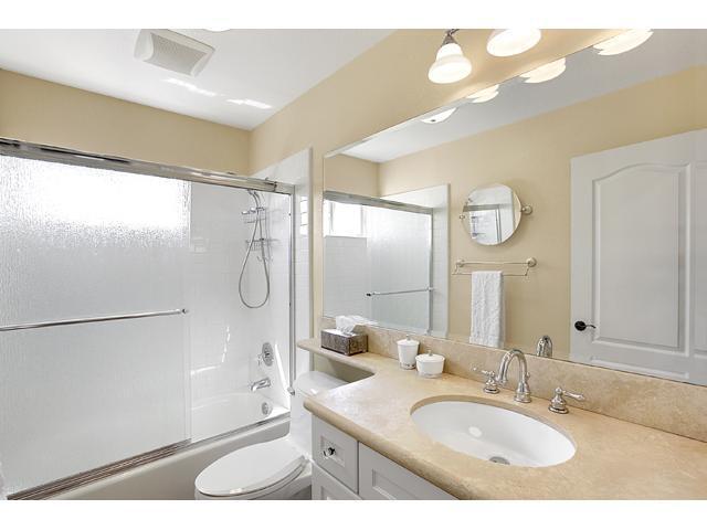 Building Photo - 609 El Portal Dr