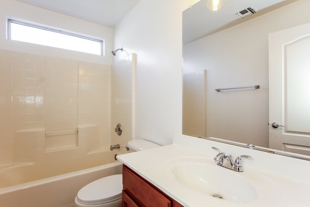 Building Photo - 2125 E Danbury Rd