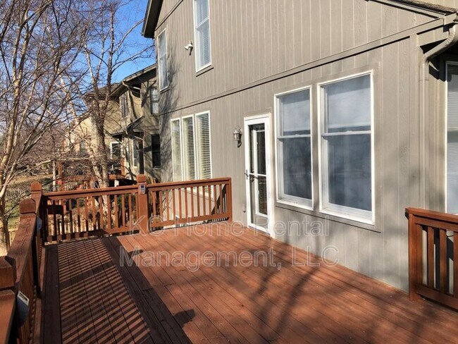 Building Photo - 5605 W 153rd Terrace