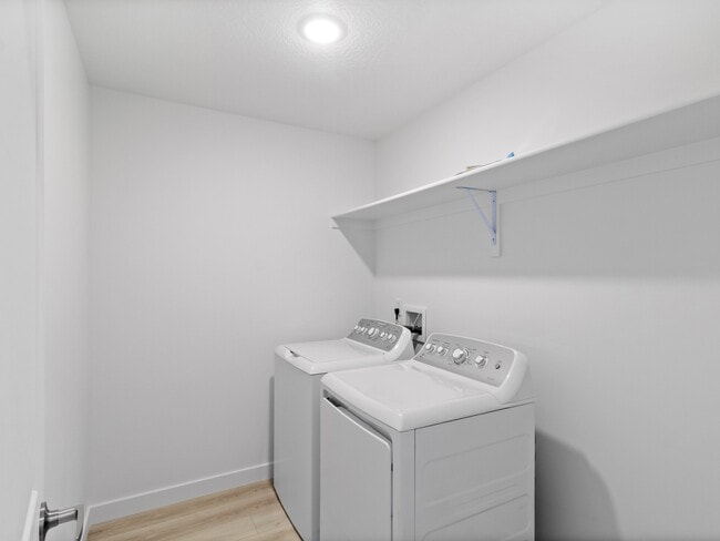 Building Photo - 1542 N 1870 E