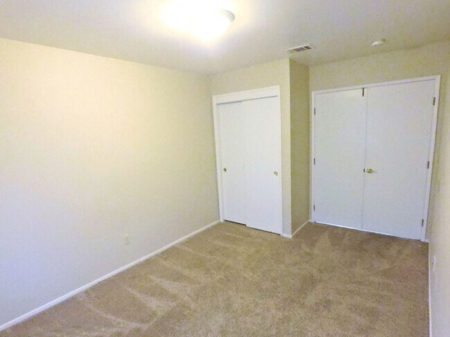 Building Photo - 3120 Brookfield Loop
