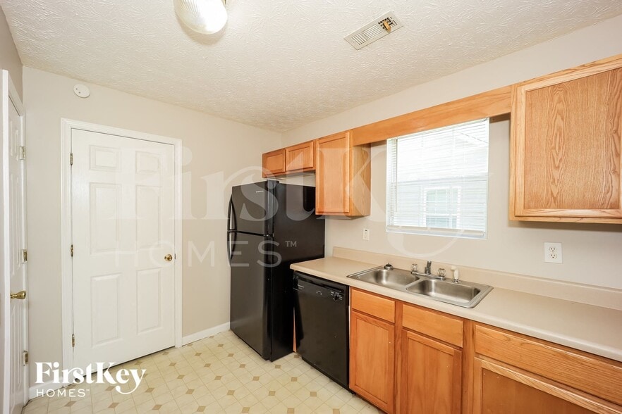 Building Photo - 9421 Mulligan Ct