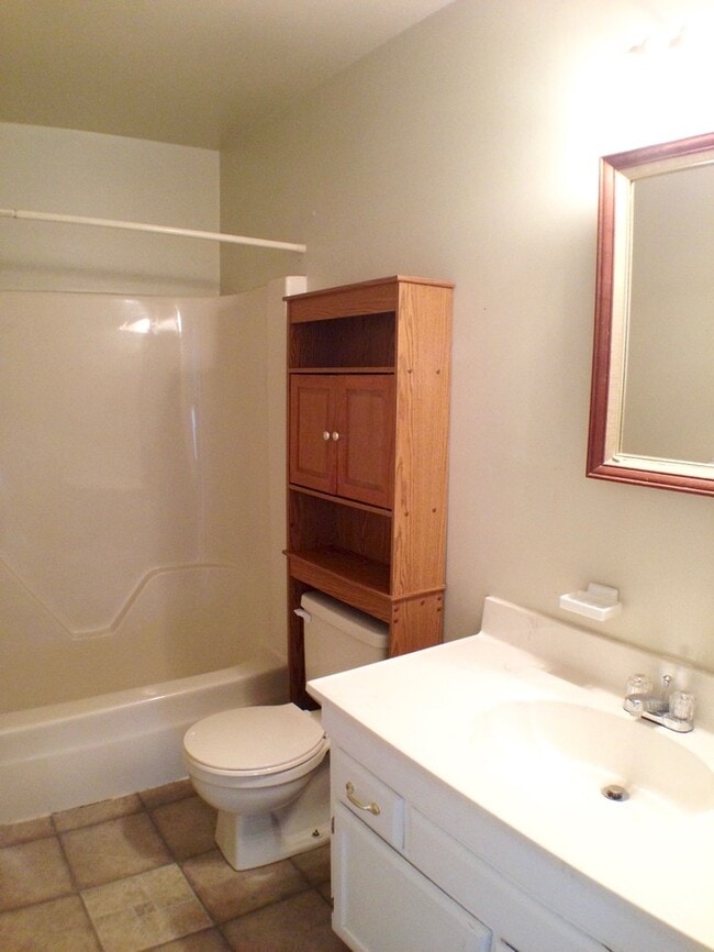 Building Photo - 5436 Chatham Lake Dr