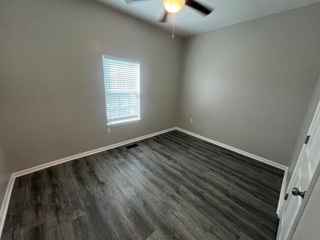 Building Photo - W 27th Street