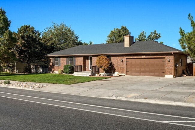 Building Photo - 1203 N 100 E