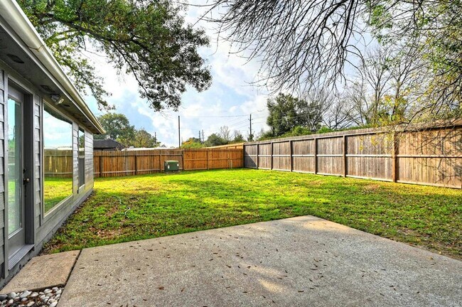 Building Photo - 5103 Temple Bell Dr