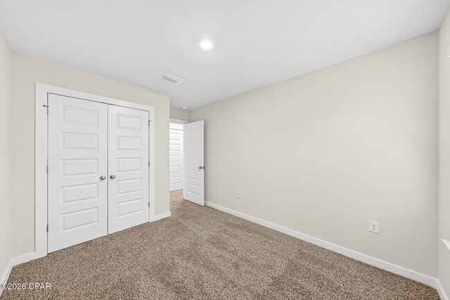 Building Photo - 41 S Main Deck Dr