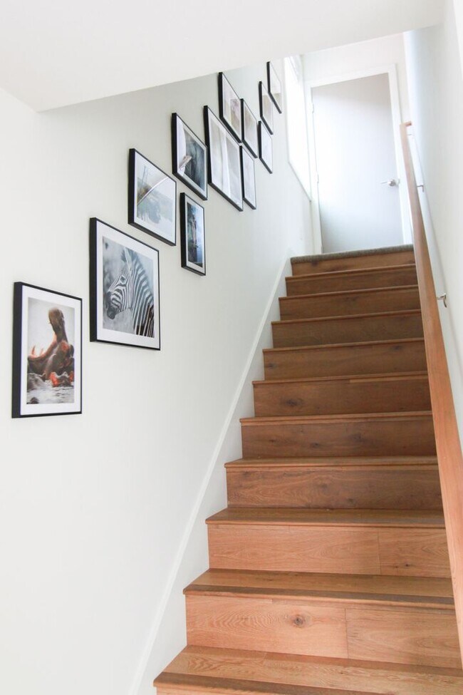 Building Photo - Modern 3-Bedroom Home in North Queen Anne