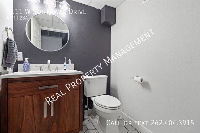 Building Photo - 3111 W Southway Dr