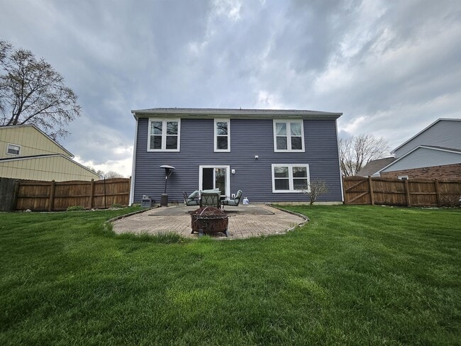 Building Photo - 7645 Bayridge Dr