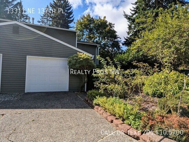 Primary Photo - 13311 NE 137th Pl