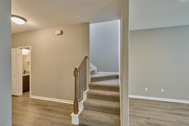Building Photo - 132 Artesian Way