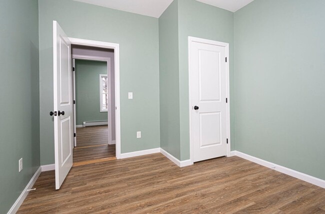 Building Photo - Remodeled 3 bedroom 1 bath 3rd floor.