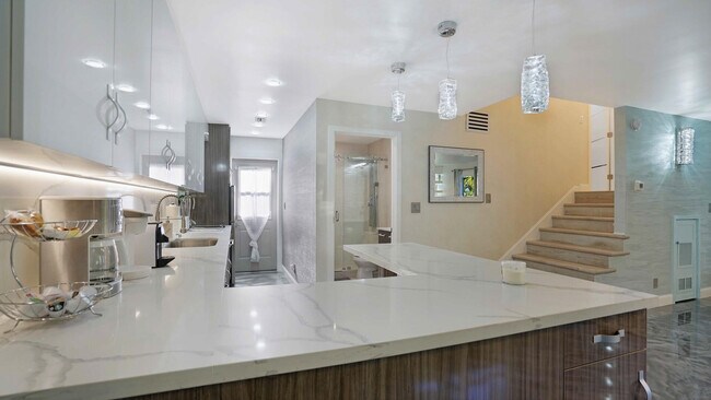 Building Photo - 2249 Lazy Ln