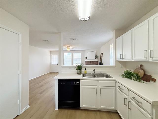 Building Photo - 1113 Annie Oakley Dr