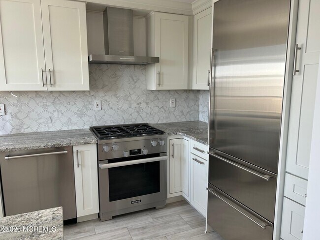 Building Photo - 122 Bodman Pl