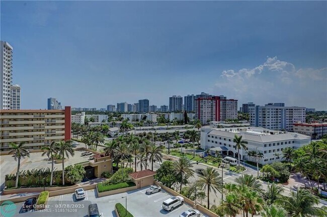 Building Photo - 2030 S Ocean Dr