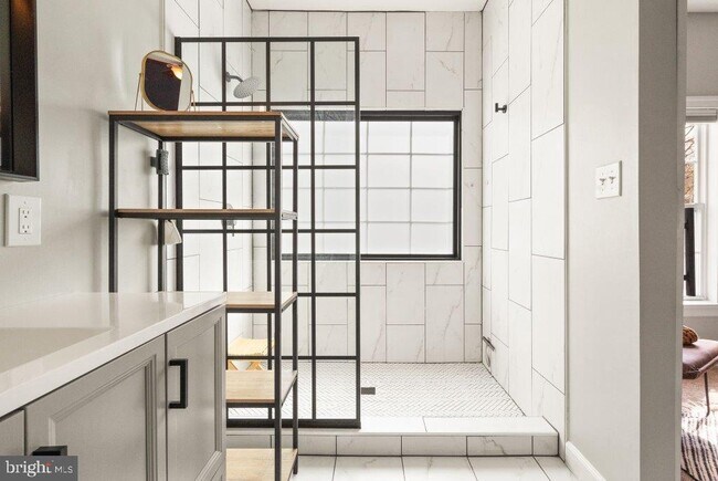 Building Photo - 10136 Pale Rose Loop