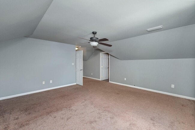 Building Photo - 322 Crescent Dr