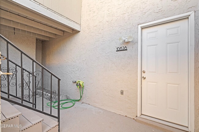 Building Photo - 10628 Springwood Dr