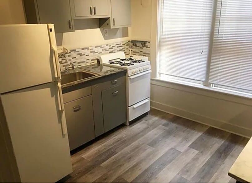 Building Photo - 896 29th St