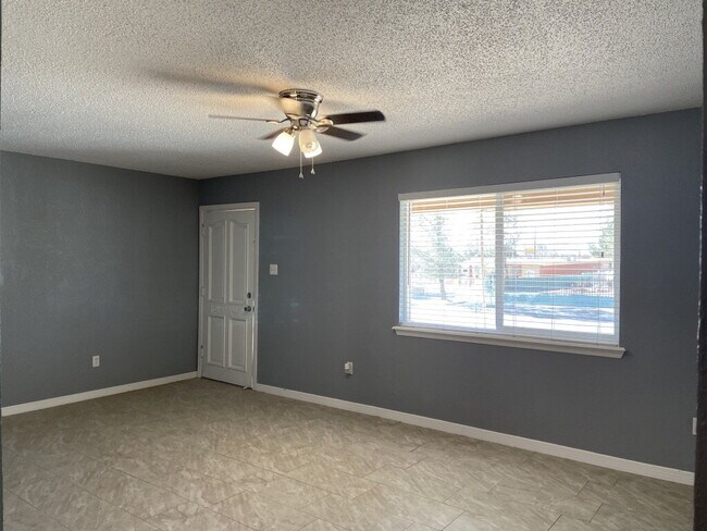 Building Photo - 8137 Staghorn Dr