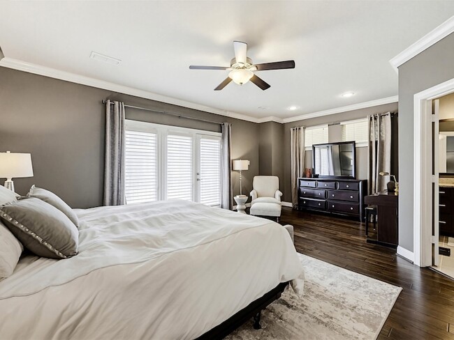 Building Photo - 8418 Oak Leaf Point Dr