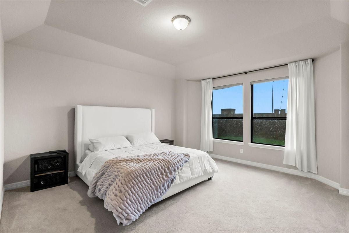 Building Photo - 31418 Whitcombe Summit Wy