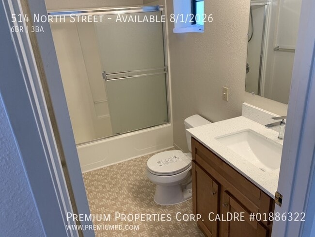 Building Photo - 514 North St