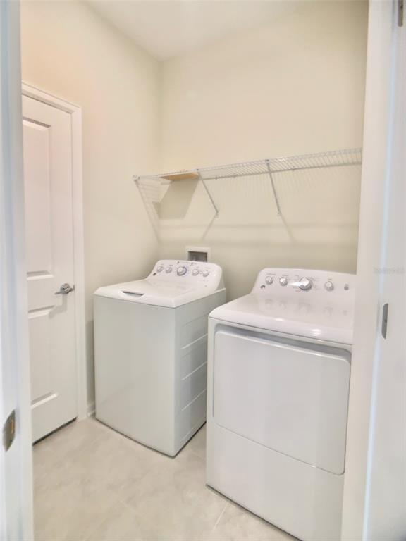 Building Photo - 16440 Champlain St