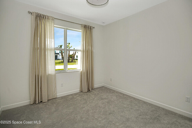 Building Photo - 1832 Marigold Trl NW