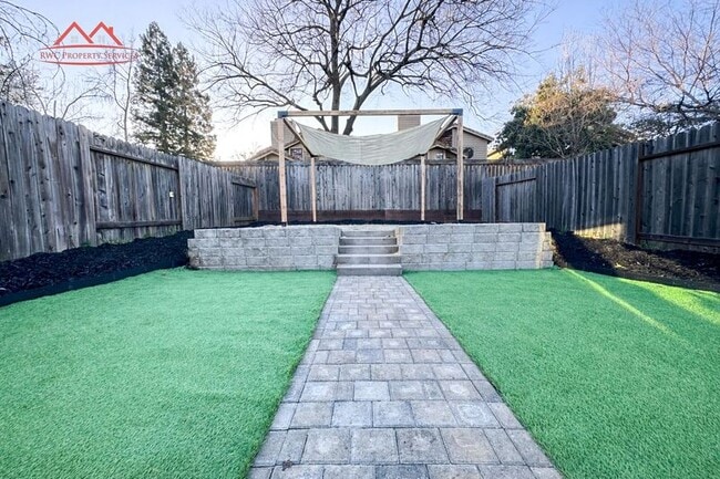 Building Photo - 5457 E Knoll Dr